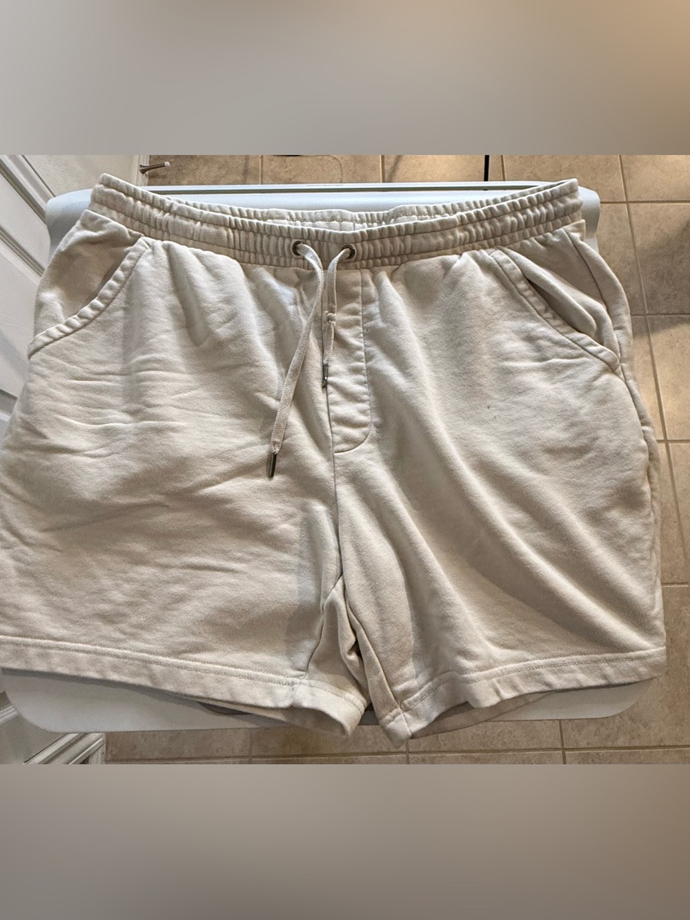 Apt. 9 Men's Drawstring Athletic Shorts in Light Beige
